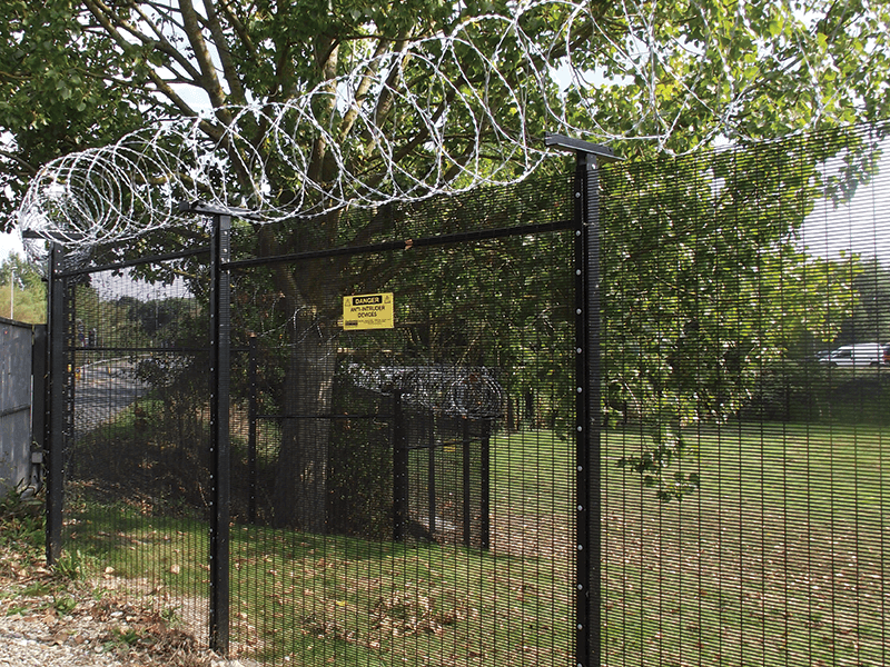 High Security Fencing with Concertina Barbed Wire Topping
