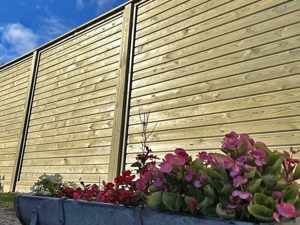 Horizontal panel fence Huntingdon