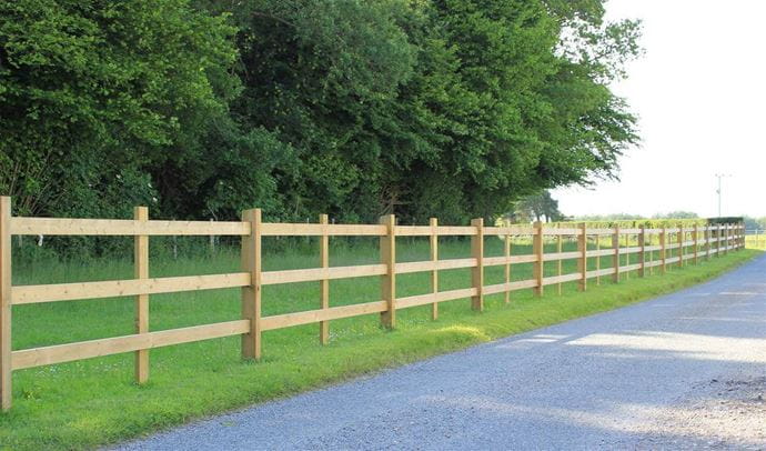 Timber deer fence